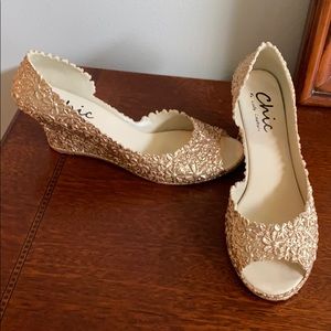 Chic gold rubber shoes